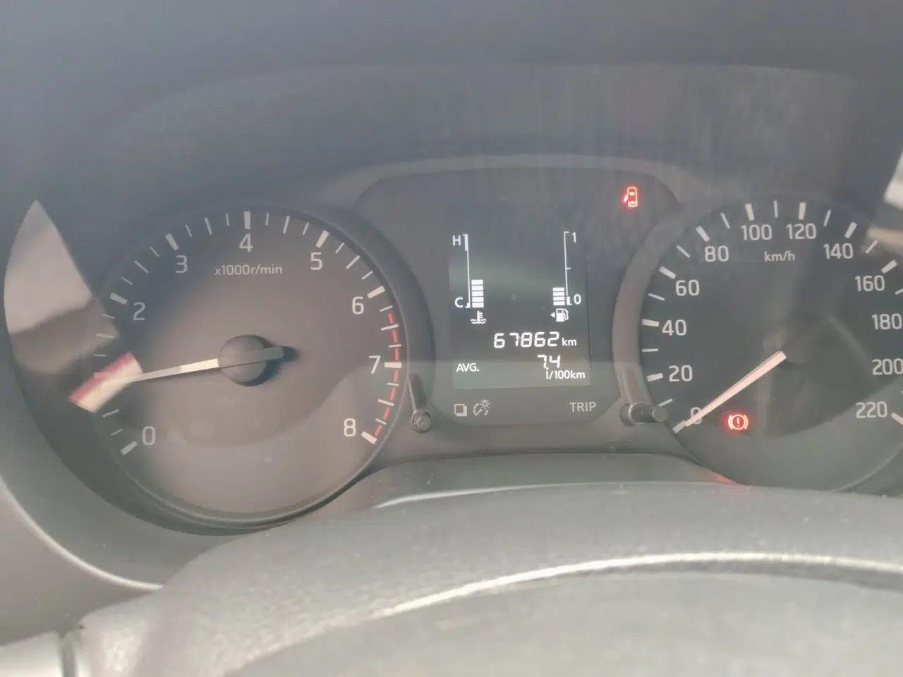 Nissan Navara 2017 2.5L Manual Two-Wheel Drive Standard Edition QR25 — миниатюра 12