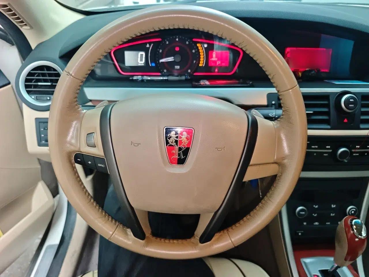 Roewe 550 2013 Classic Edition 550 1.8L Automatic Fashion Model — миниатюра 11