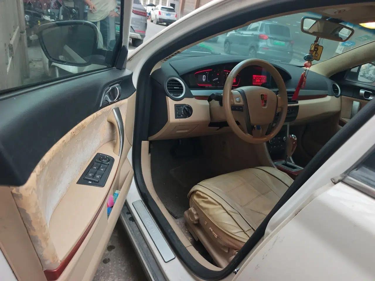 Roewe 550 2013 Classic Edition 550 1.8L Automatic Fashion Model — миниатюра 17