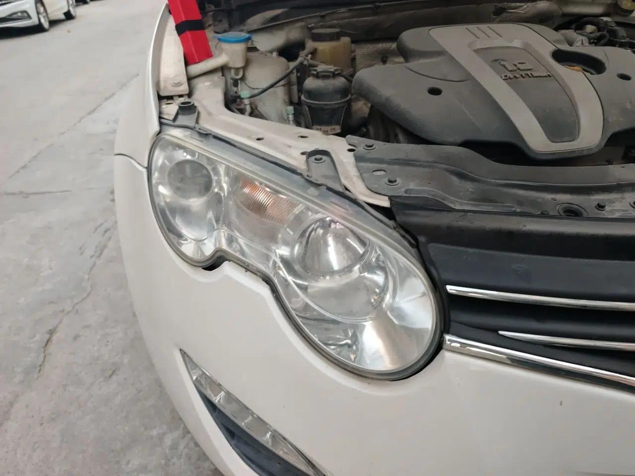 Roewe 550 2013 Classic Edition 550 1.8L Automatic Fashion Model — миниатюра 7