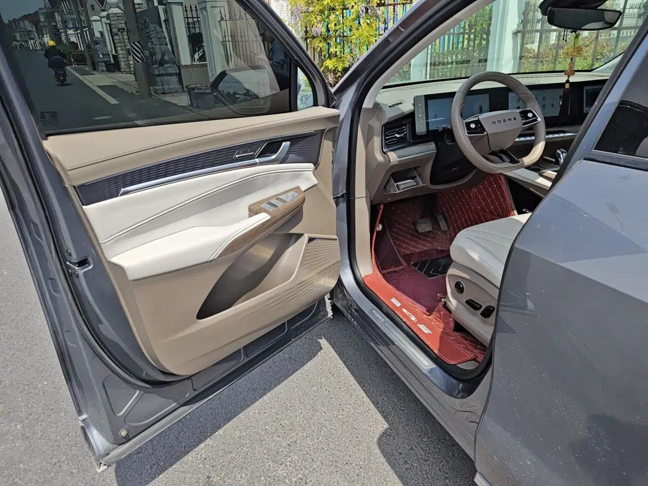 Roewe RX9 2023 2.0T Two-Wheel Drive Enjoyment Version — миниатюра 17