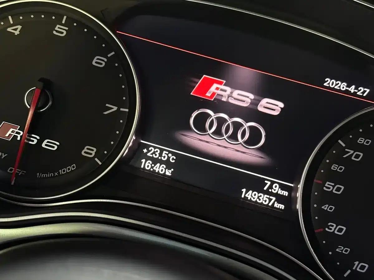 2016 Audi RS 6 4.0T Avant — миниатюра 4