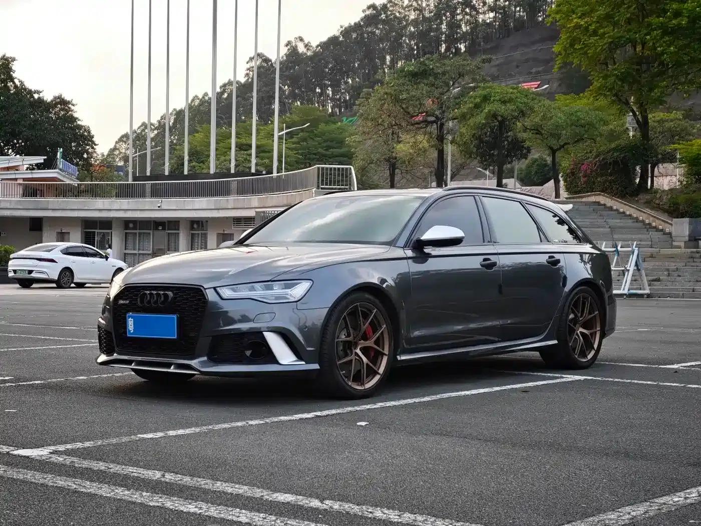2016 Audi RS 6 4.0T Avant — миниатюра 1