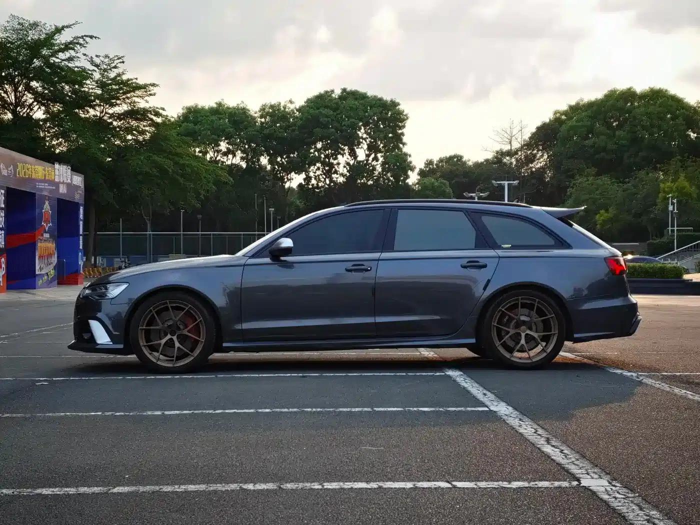 2016 Audi RS 6 4.0T Avant — миниатюра 8
