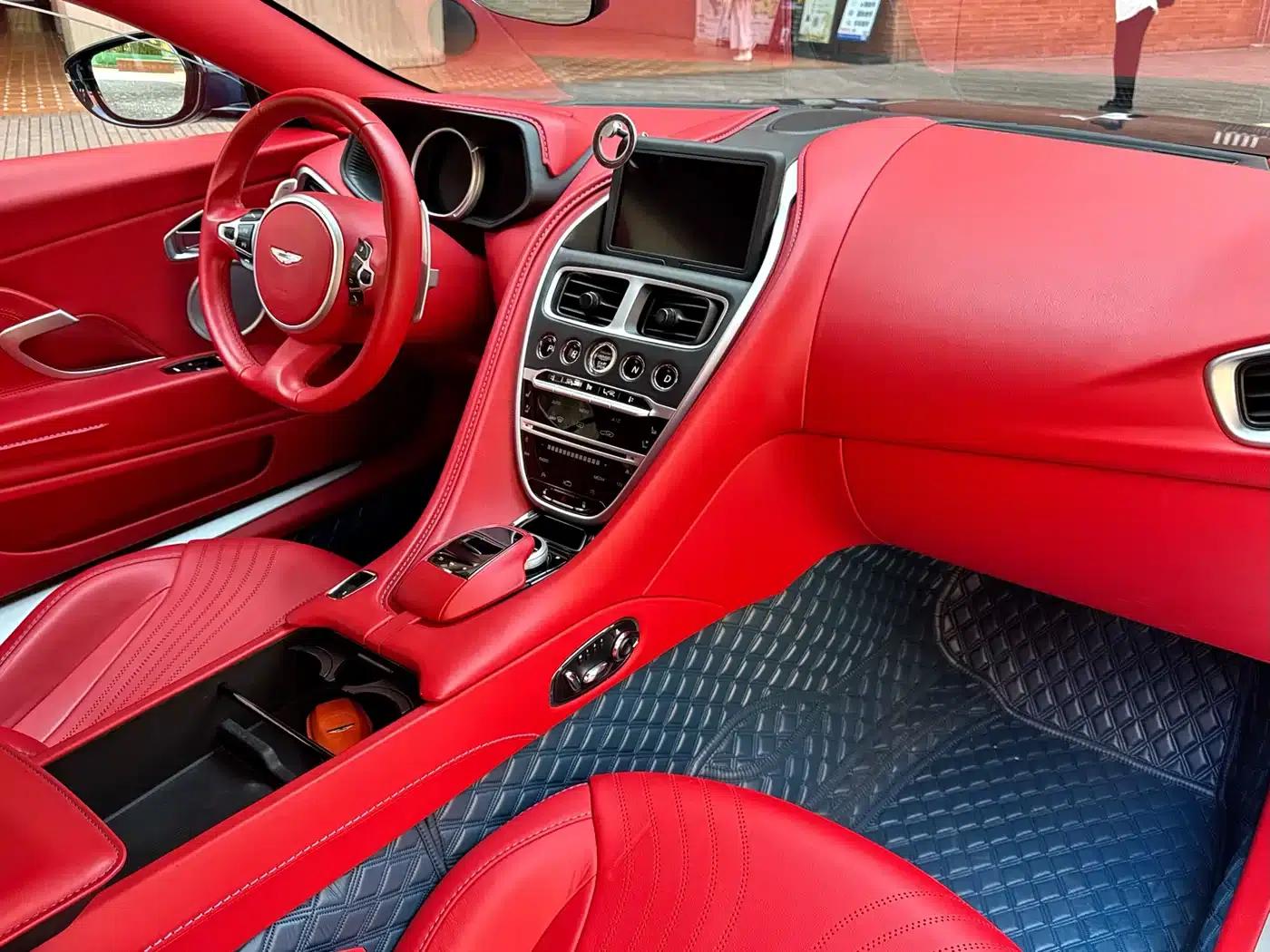 Aston Martin DB11 2019 4.0T V8 Coupe — миниатюра 8