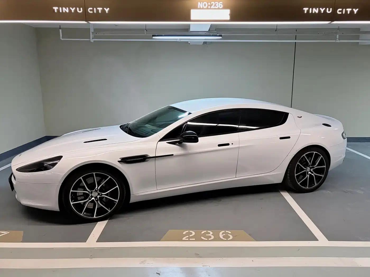 2010 Rapide 6.0L — миниатюра 1