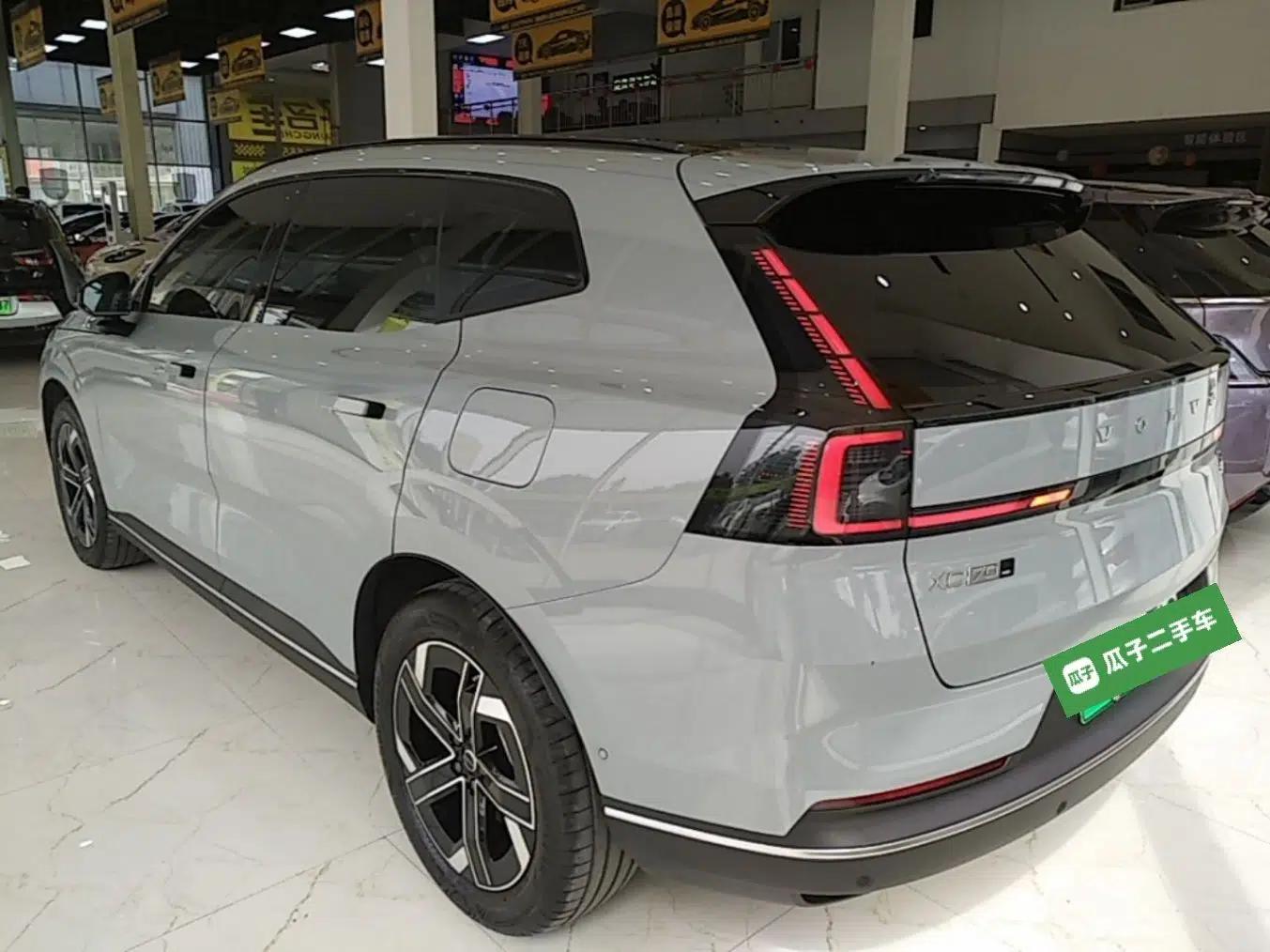 Volvo XC70 Plug-in Hybrid 2026 Model Four-Wheel Drive Long-Range Core — миниатюра 7