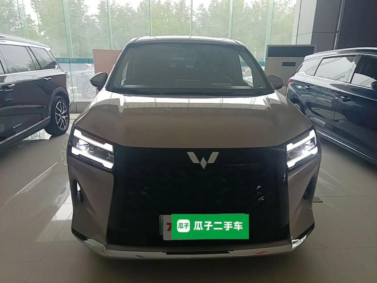 Wuling Starlight 730 2025 Model Plug-in Hybrid 125km Luxury Edition — миниатюра 2