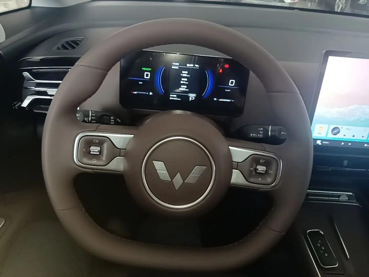 Wuling Starlight 730 2025 Model Plug-in Hybrid 125km Luxury Edition — миниатюра 14