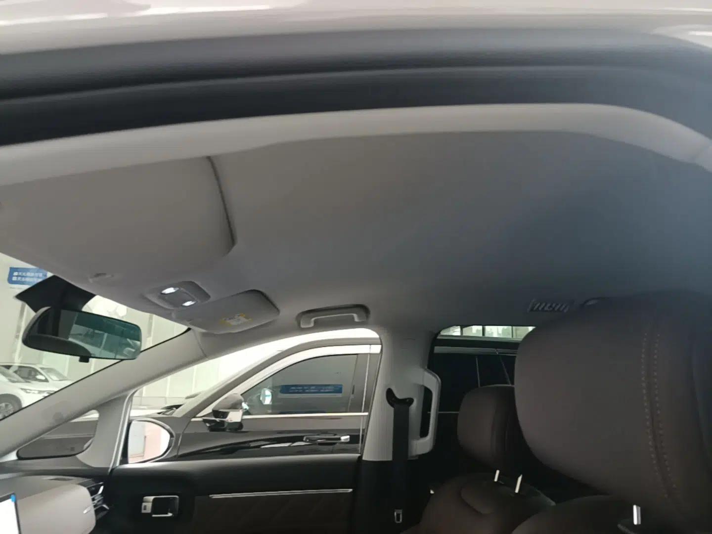 Wuling Starlight 730 2025 Model Plug-in Hybrid 125km Luxury Edition — миниатюра 21