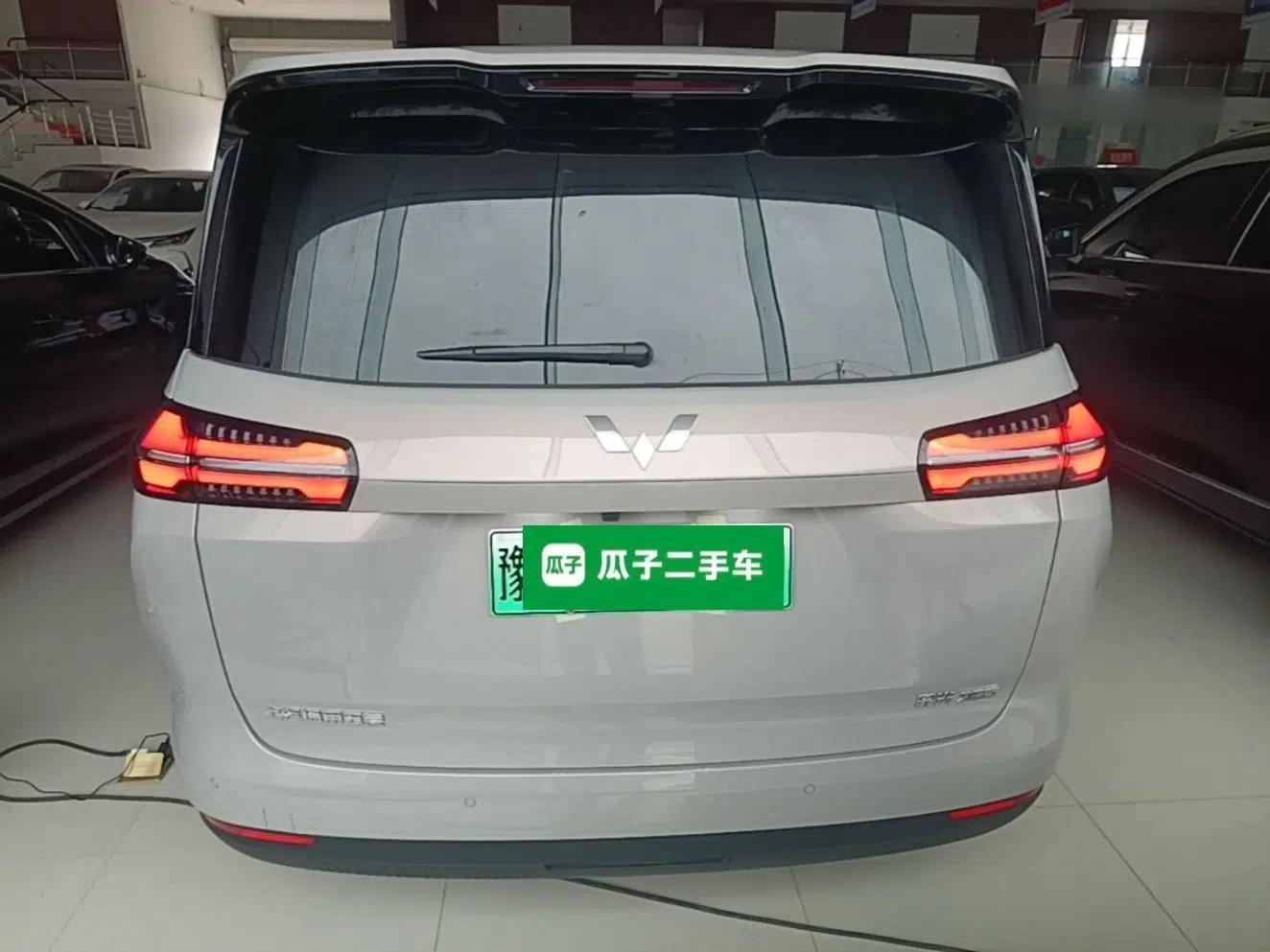Wuling Starlight 730 2025 Model Plug-in Hybrid 125km Luxury Edition — миниатюра 5
