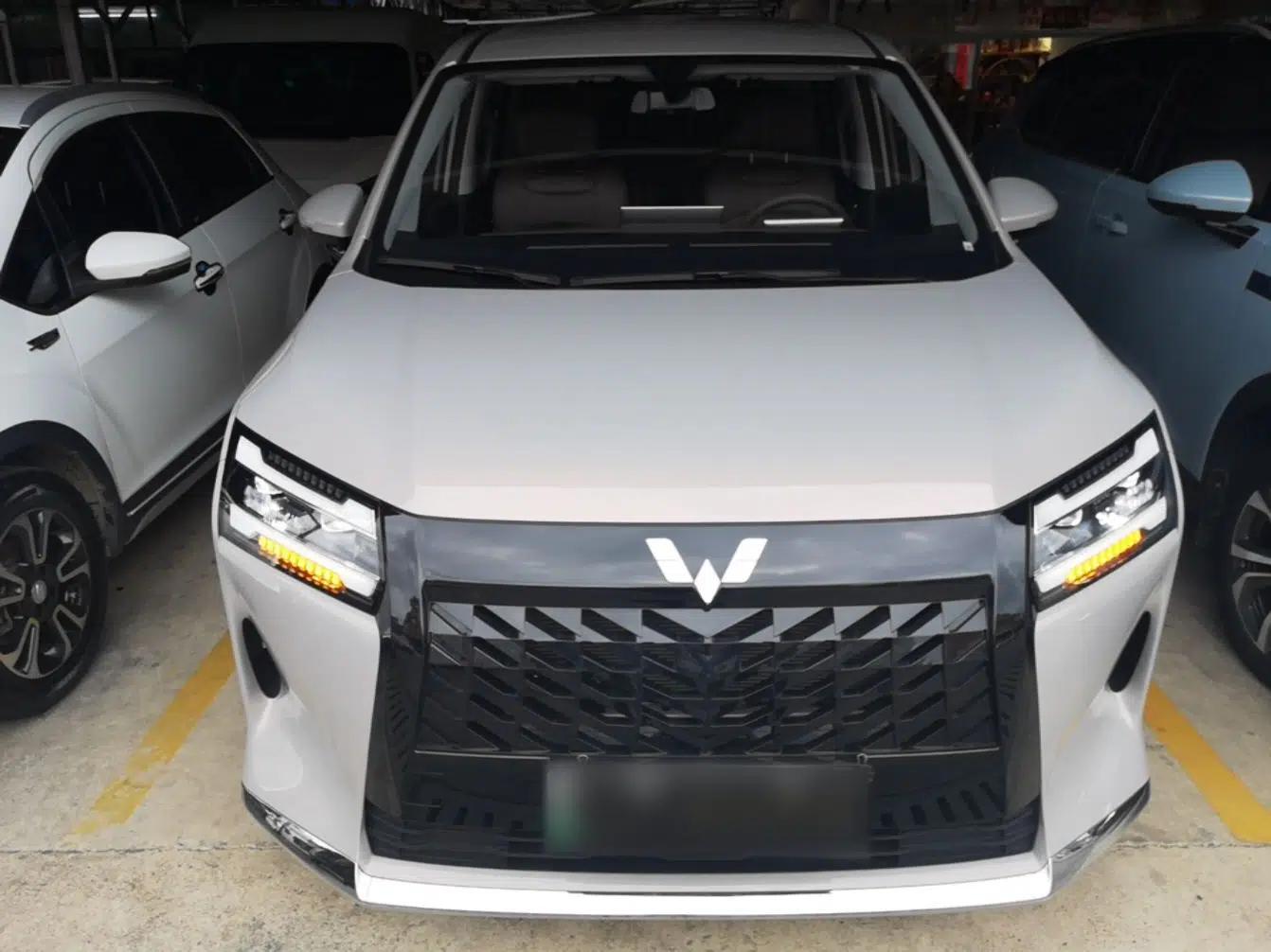 Wuling Starlight 730 2025 Model Plug-in Hybrid 125km Luxury Edition — миниатюра 2