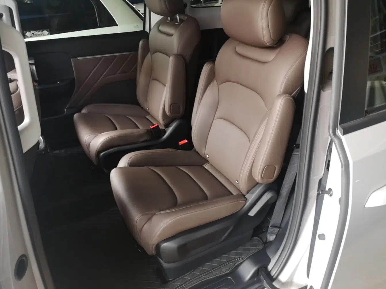 Wuling Starlight 730 2025 Model Plug-in Hybrid 125km Luxury Edition — миниатюра 19
