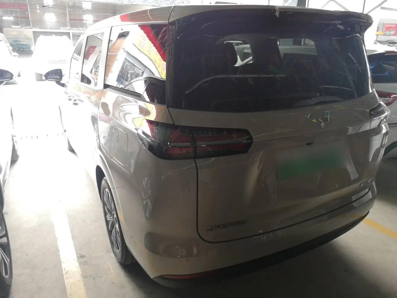Wuling Starlight 730 2025 Model Plug-in Hybrid 125km Luxury Edition — миниатюра 7