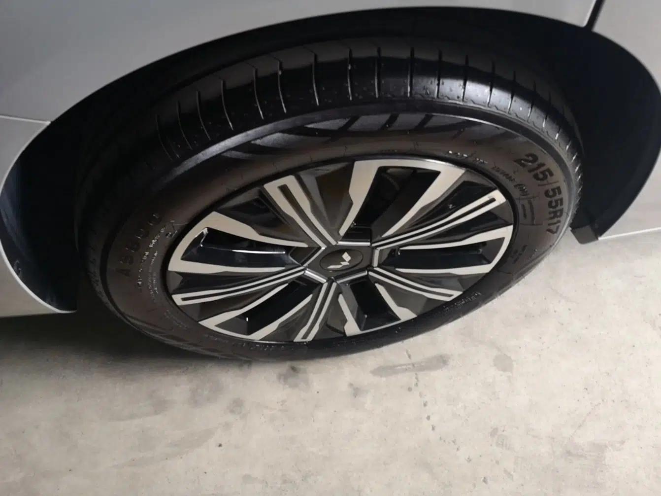 Wuling Starlight 730 2025 Model Plug-in Hybrid 125km Luxury Edition — миниатюра 10