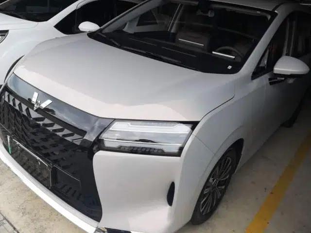 Wuling Starlight 730 2025 Model Plug-in Hybrid 125km Luxury Edition