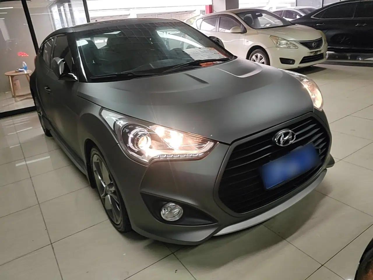 Hyundai Veloster 2015 1.6T Automatic Luxury Edition — миниатюра 3