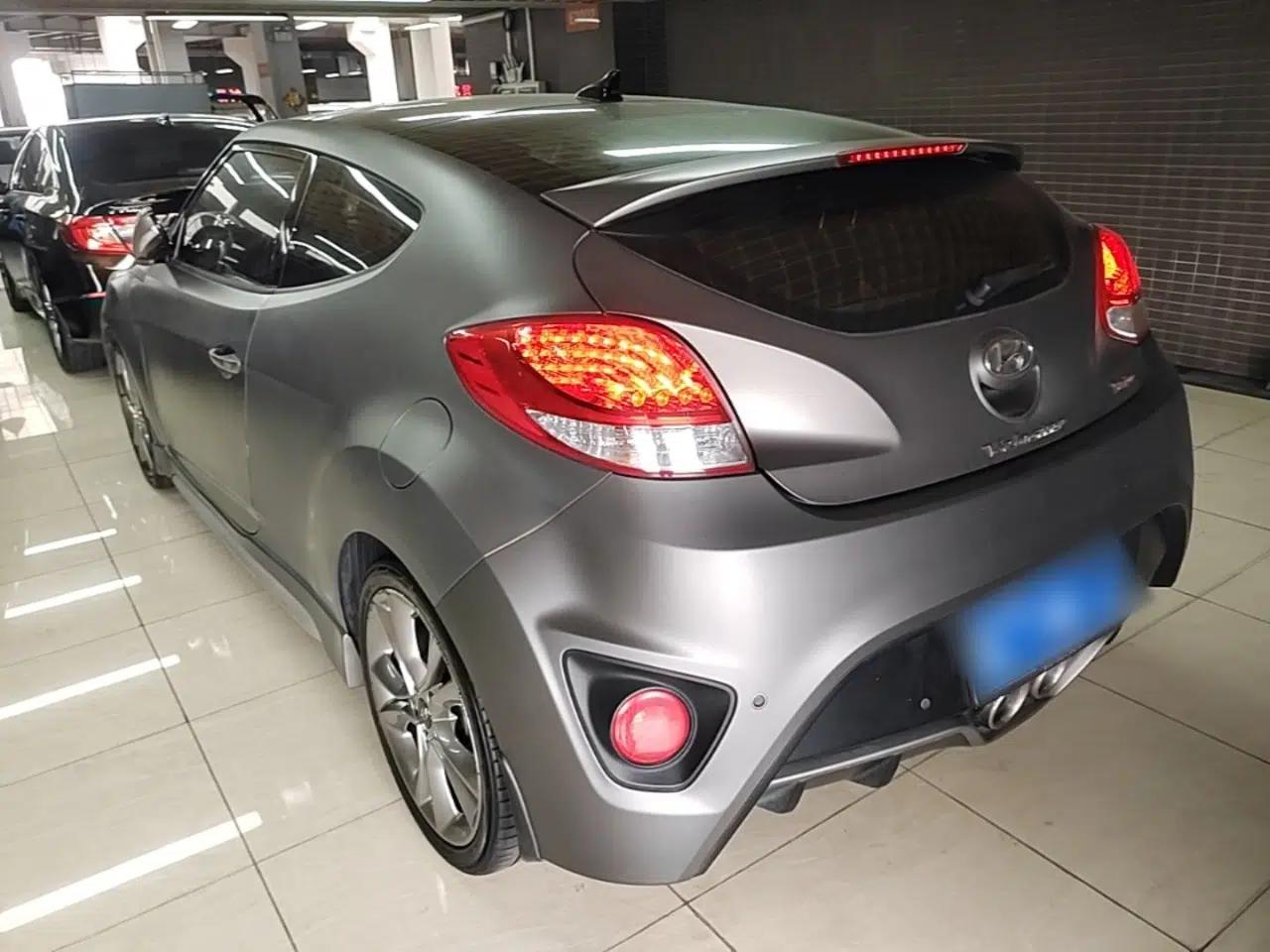 Hyundai Veloster 2015 1.6T Automatic Luxury Edition — миниатюра 4