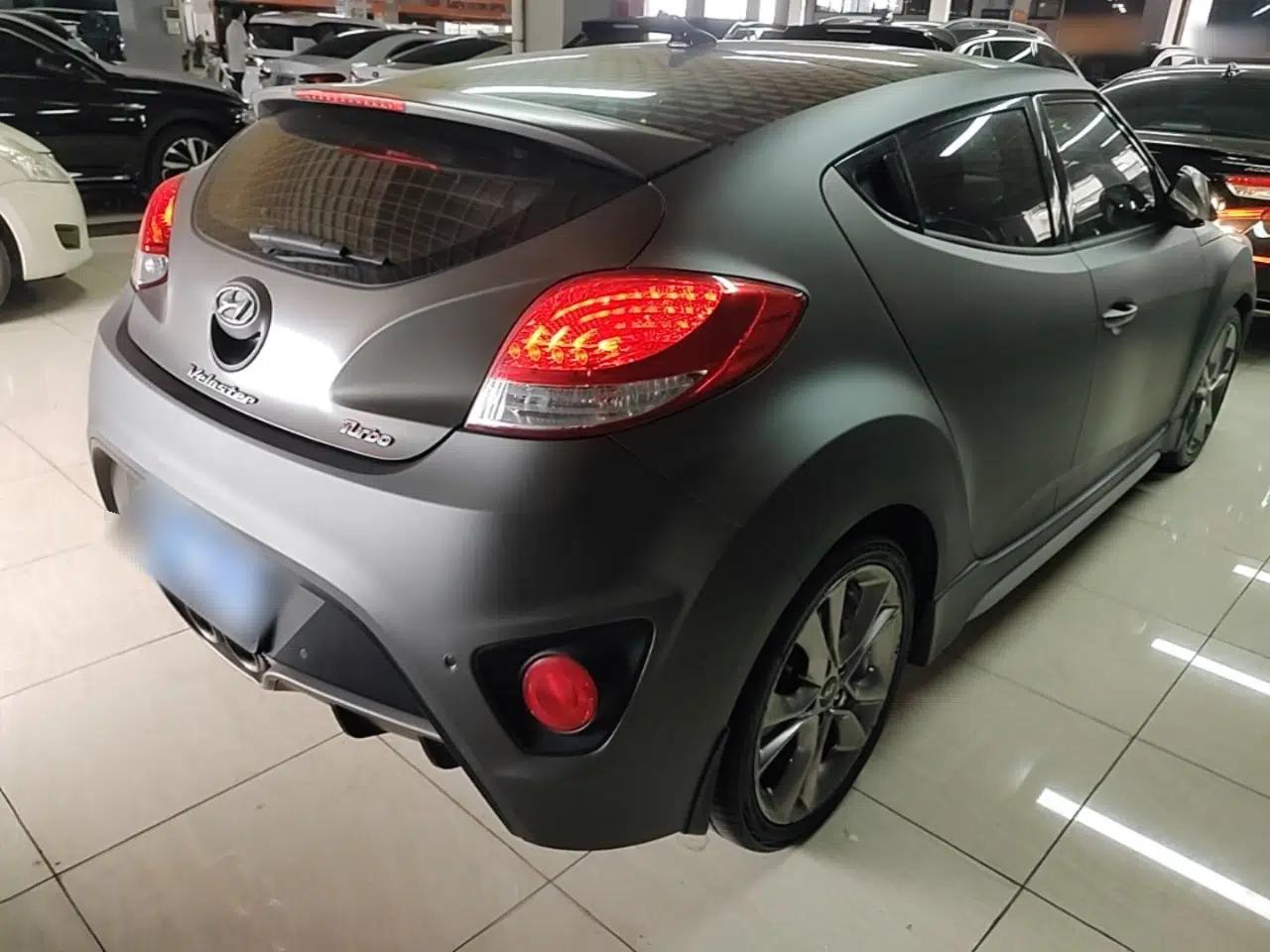 Hyundai Veloster 2015 1.6T Automatic Luxury Edition — миниатюра 6