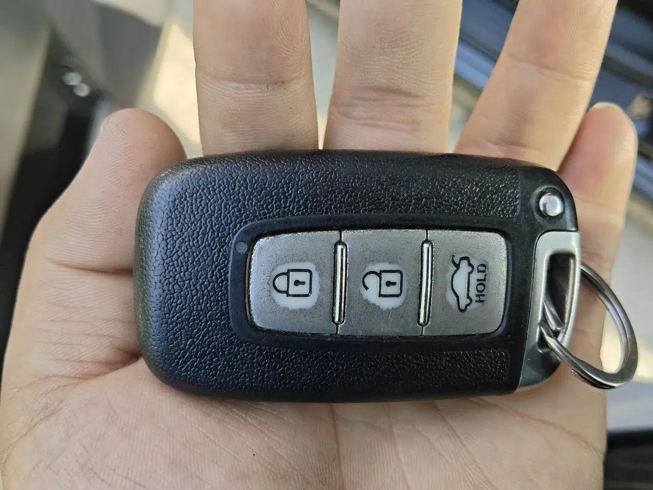 Hyundai Genesis 2012 3.3L GDI Prestige Edition — миниатюра 9
