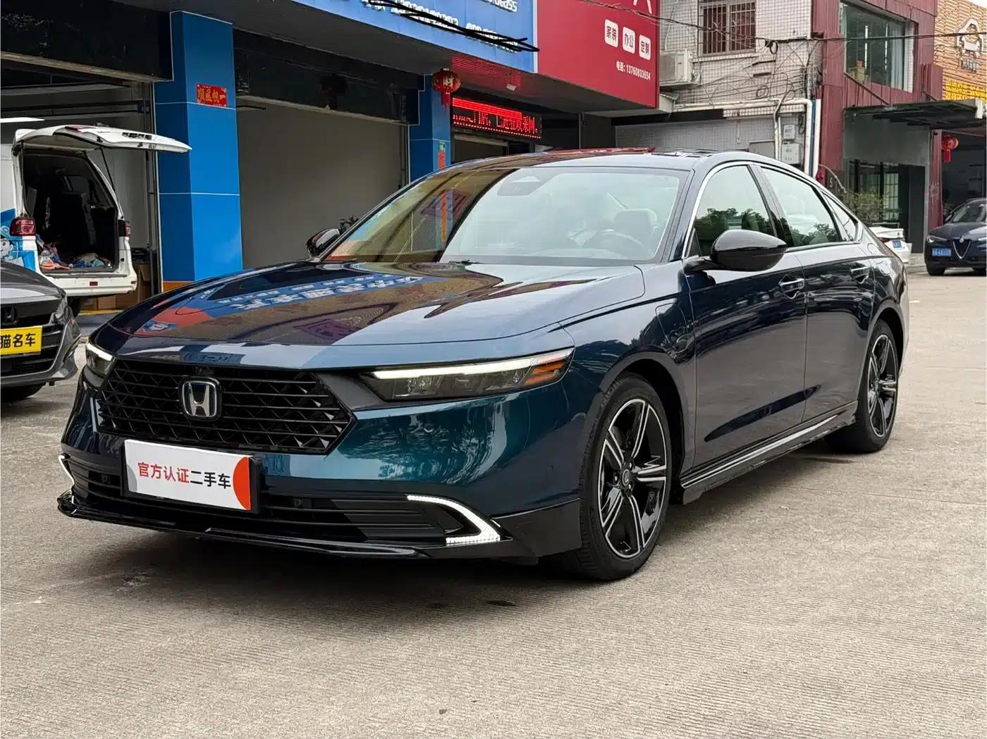 Accord PHEV 2023 2.0L e:PHEV Flagship Edition — миниатюра 1