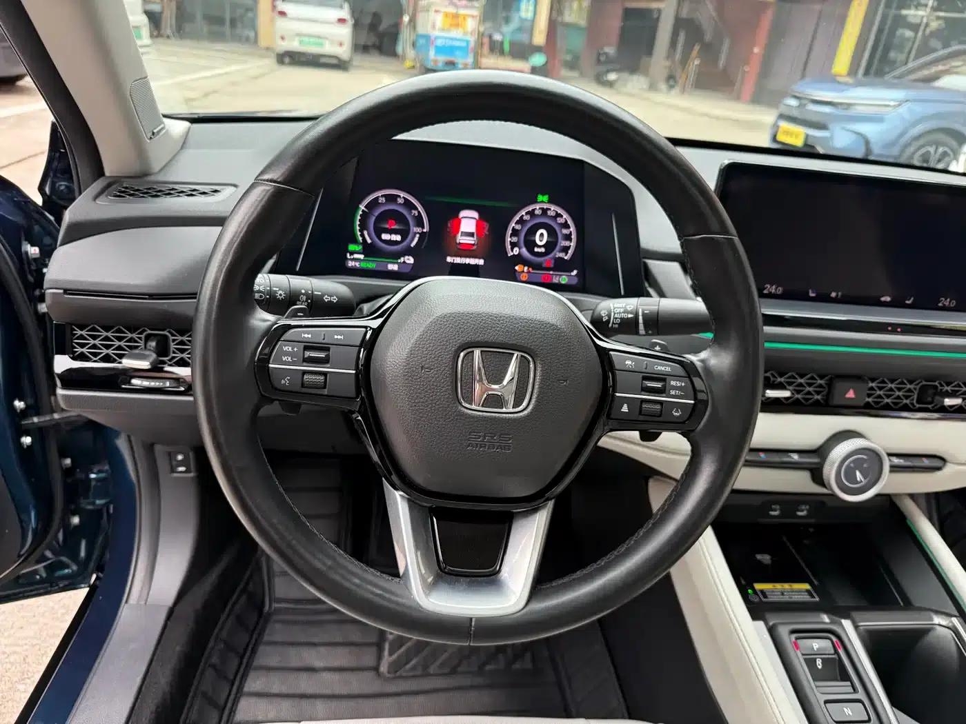 Accord PHEV 2023 2.0L e:PHEV Flagship Edition — миниатюра 13