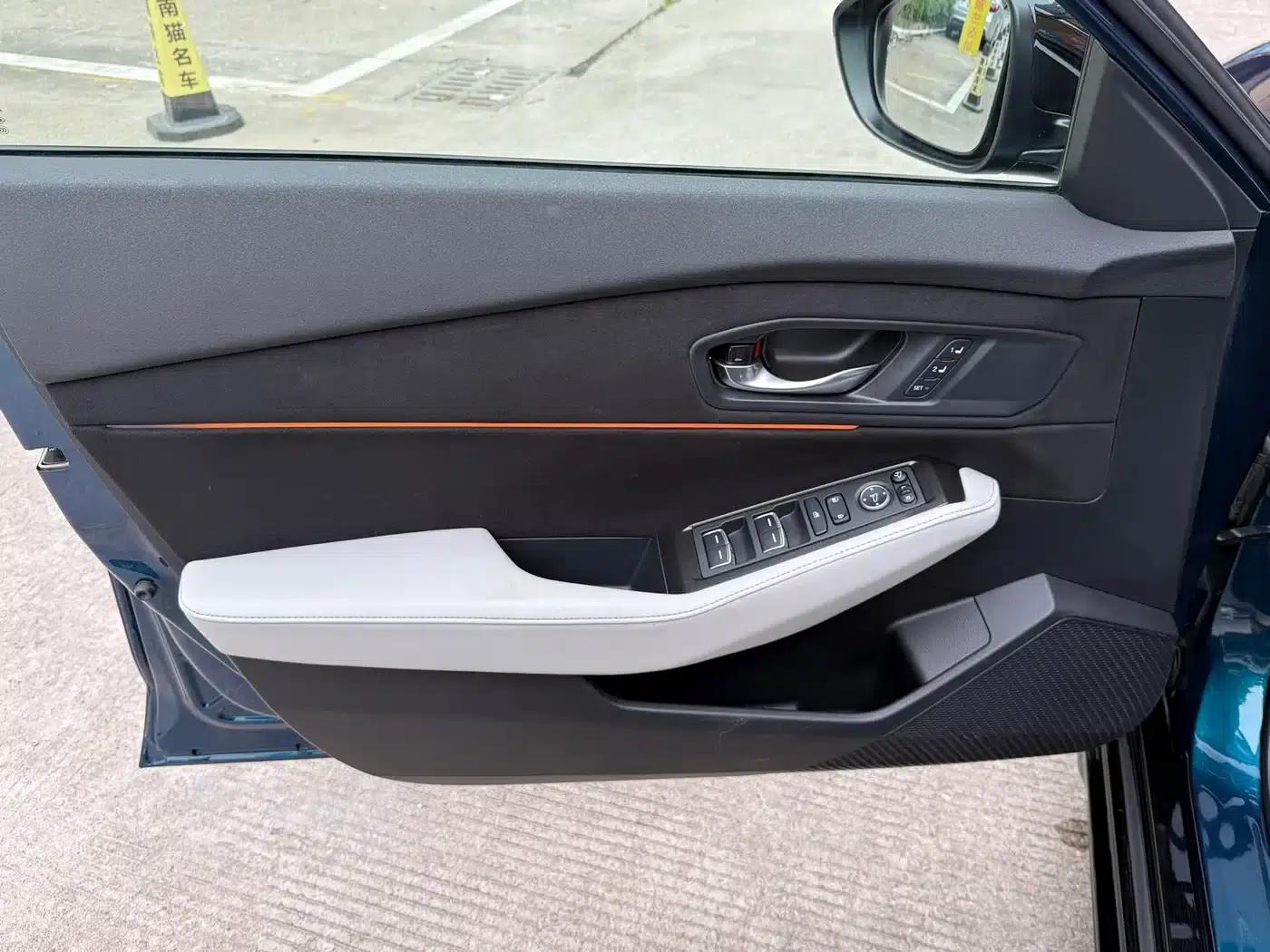 Accord PHEV 2023 2.0L e:PHEV Flagship Edition — миниатюра 19