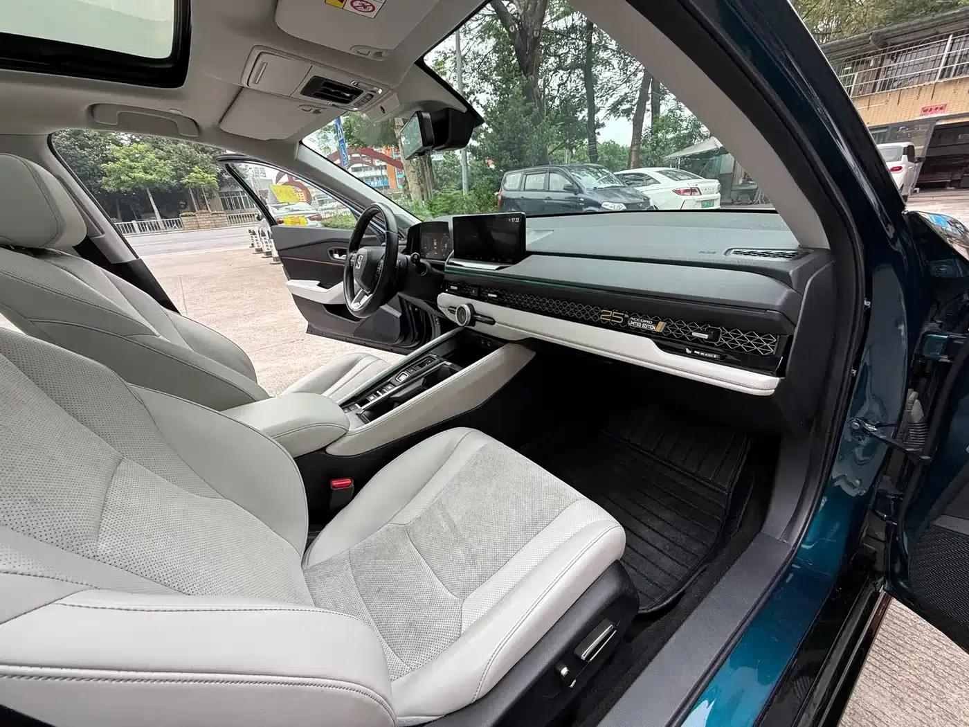 Accord PHEV 2023 2.0L e:PHEV Flagship Edition — миниатюра 9