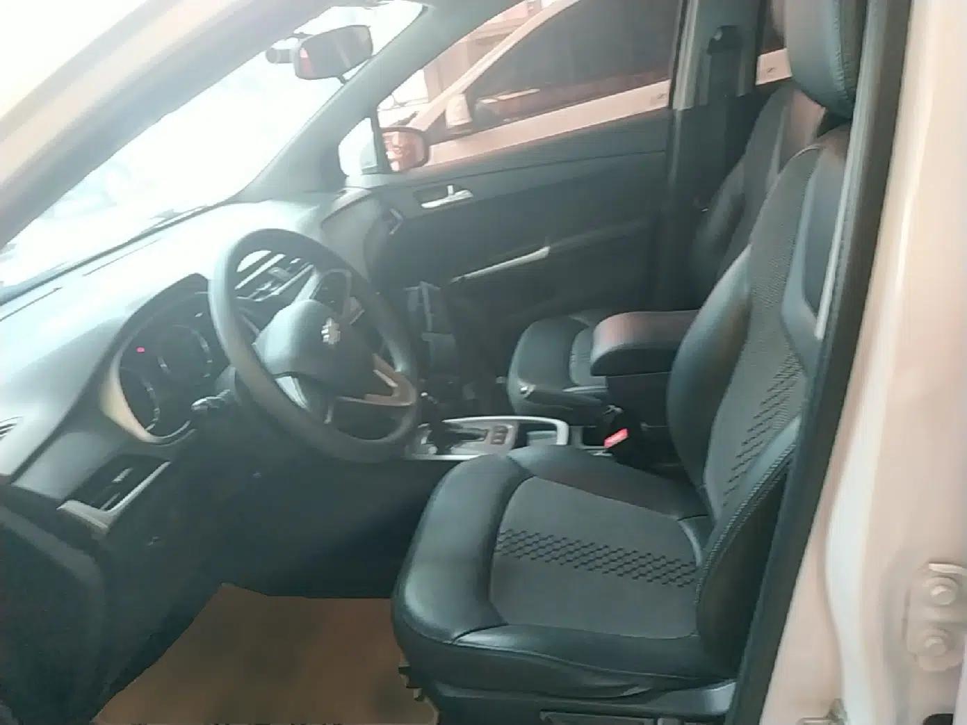 Chevrolet Lova RV 2018 1.5L Automatic Smart Drive Model — миниатюра 18