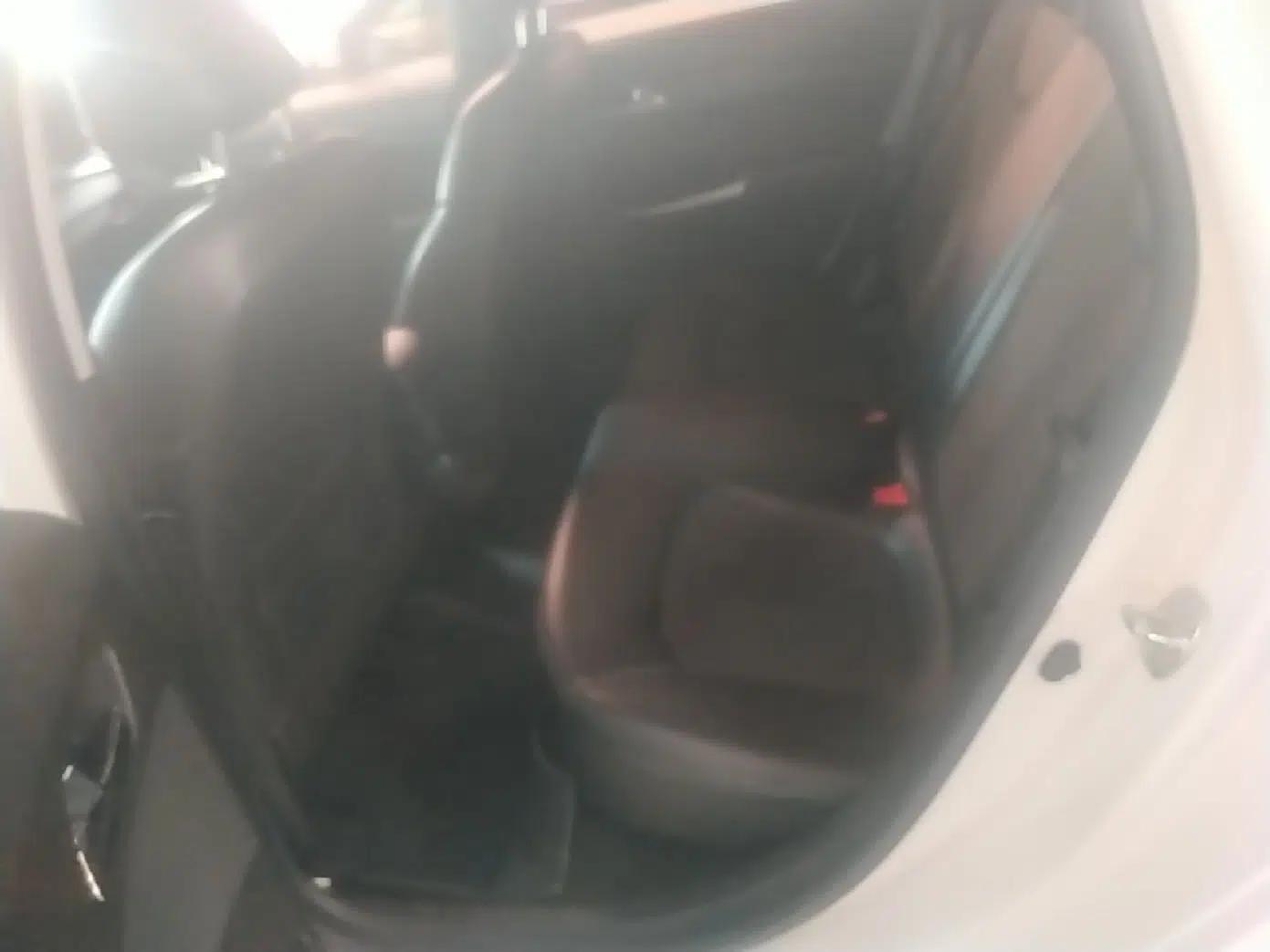 Chevrolet Lova RV 2018 1.5L Automatic Smart Drive Model — миниатюра 20