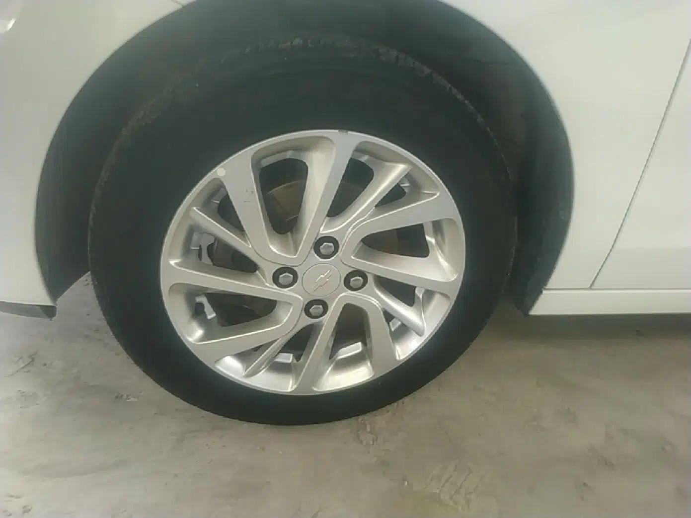 Chevrolet Lova RV 2018 1.5L Automatic Smart Drive Model — миниатюра 8