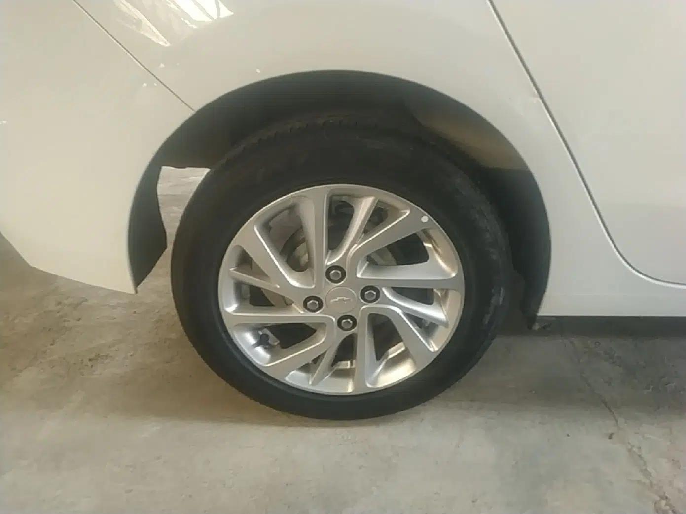 Chevrolet Lova RV 2018 1.5L Automatic Smart Drive Model — миниатюра 10