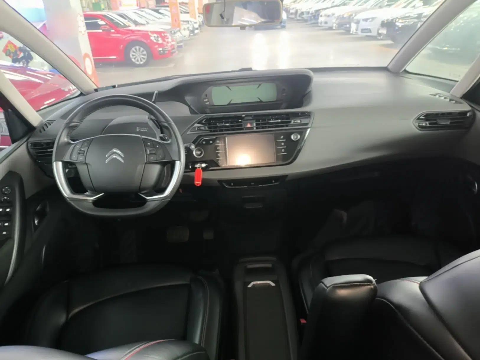 Citroen C4 Picasso 2015 1.6T Fashion Model 5 Seats — миниатюра 13