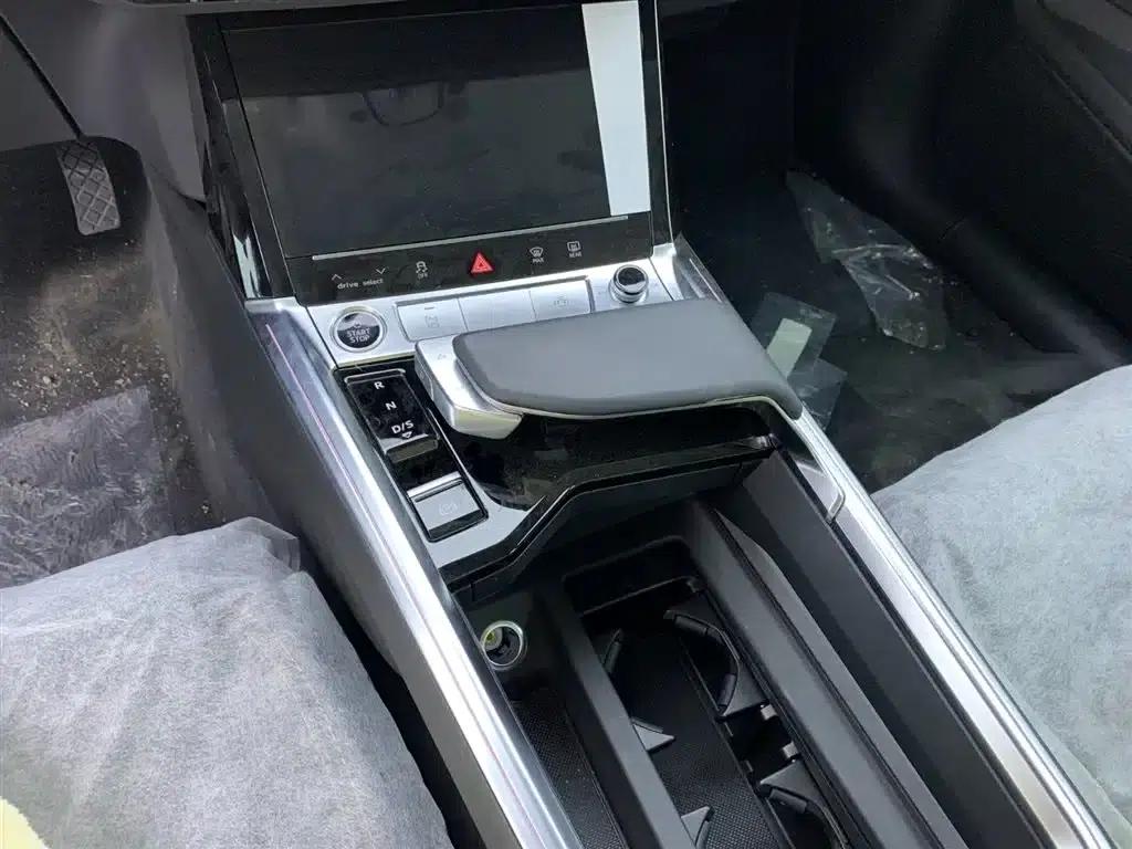 Audi e-tron 2021 50 quattro Luxury — миниатюра 23