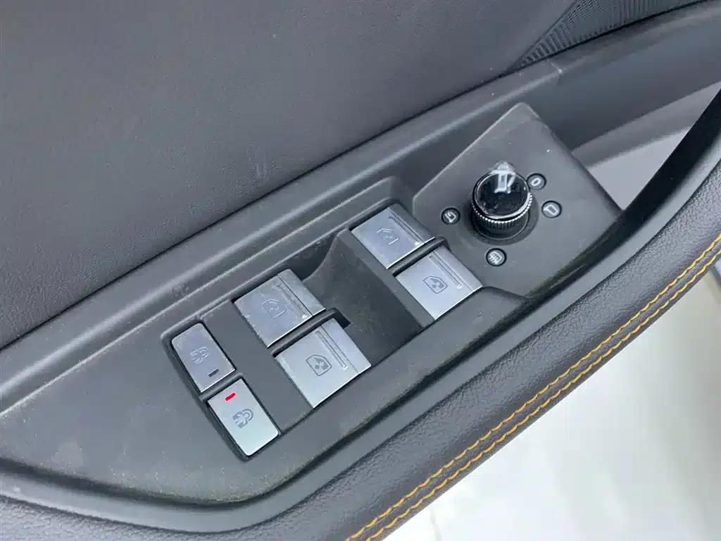 Audi e-tron 2021 50 quattro Luxury — миниатюра 28