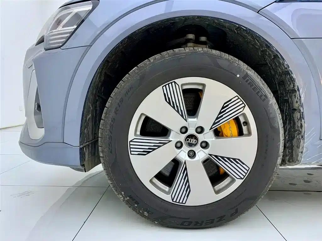 Audi e-tron 2021 50 quattro Luxury — миниатюра 6