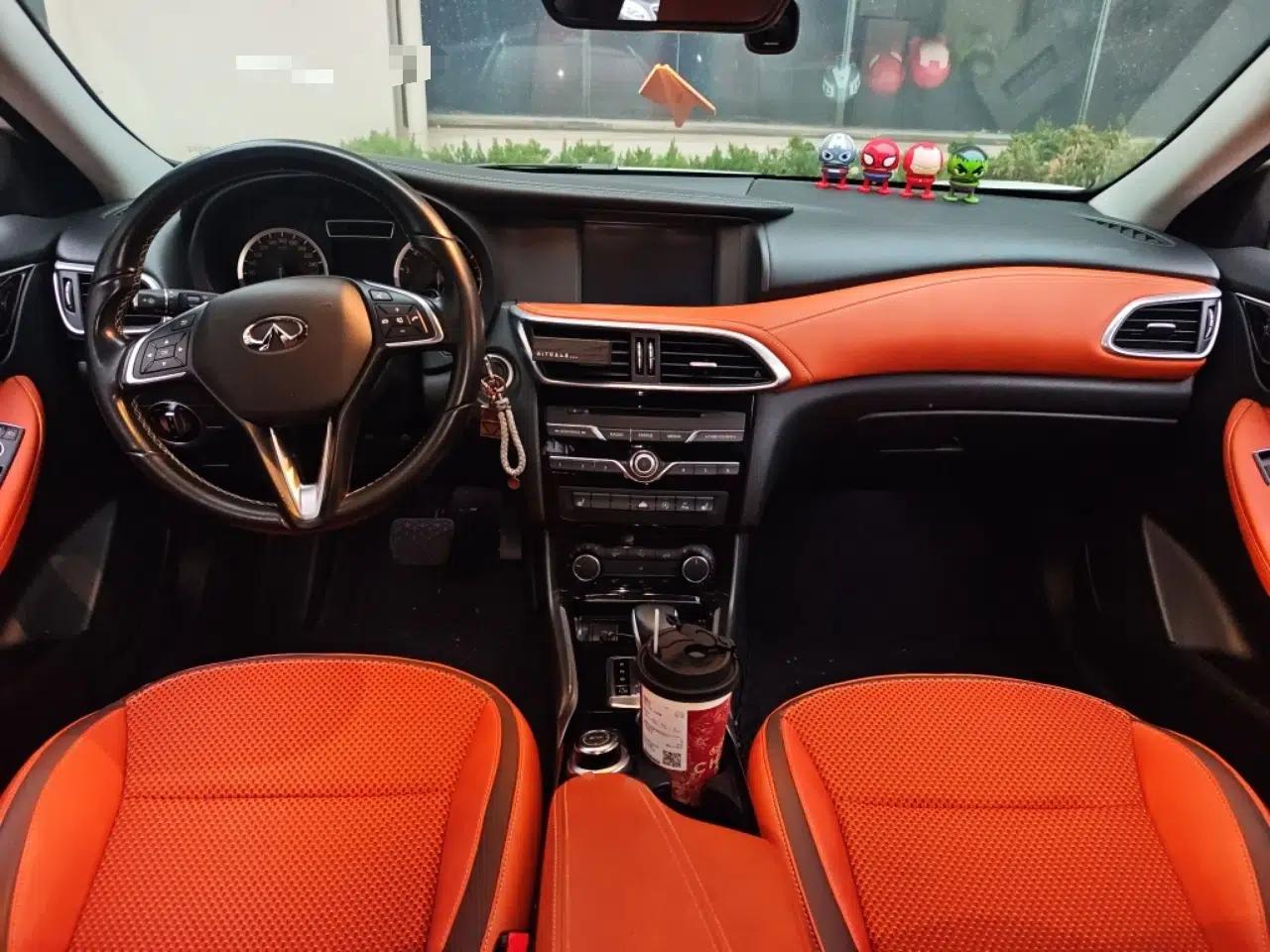 Infiniti QX30 2017 2.0T Four-Wheel Drive Sport Edition — миниатюра 18