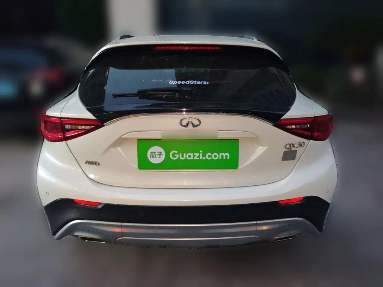 Infiniti QX30 2017 2.0T Four-Wheel Drive Sport Edition — миниатюра 5