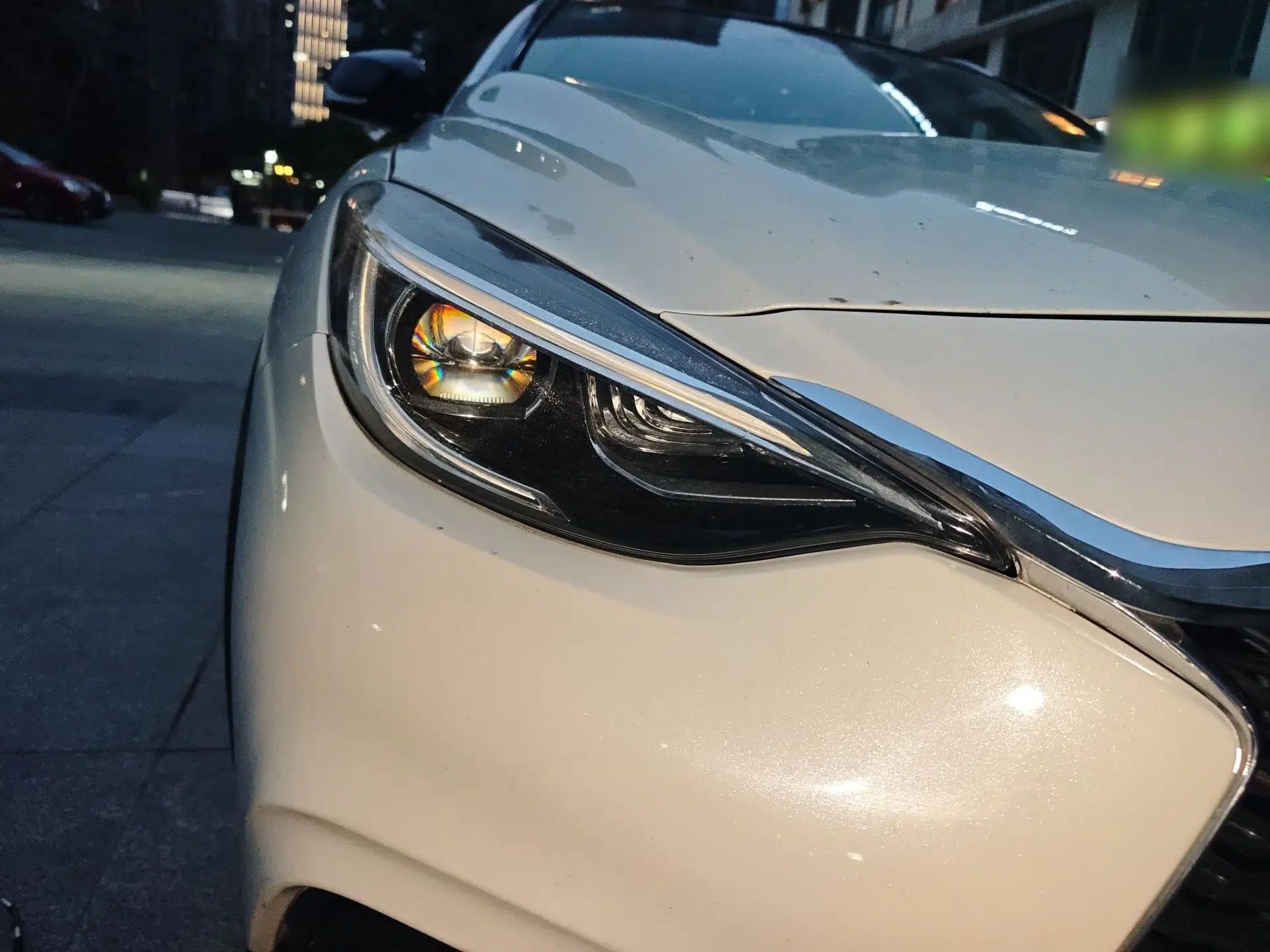 Infiniti QX30 2017 2.0T Four-Wheel Drive Sport Edition — миниатюра 7