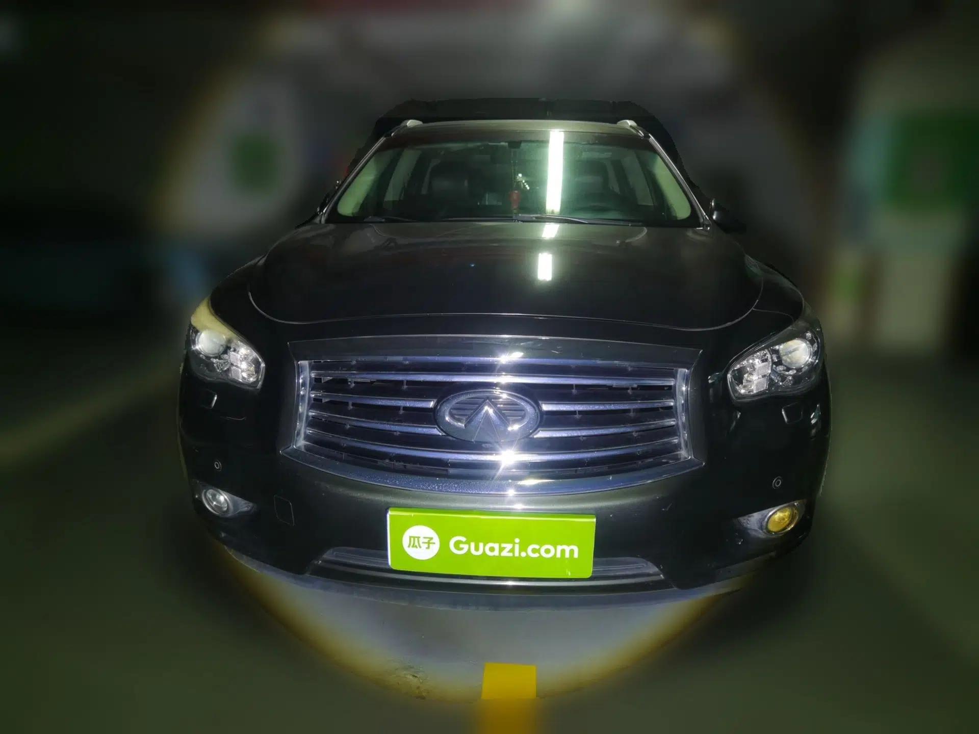Infiniti JX 2013 JX35 Two-Wheel-Drive Excellence Edition — миниатюра 2