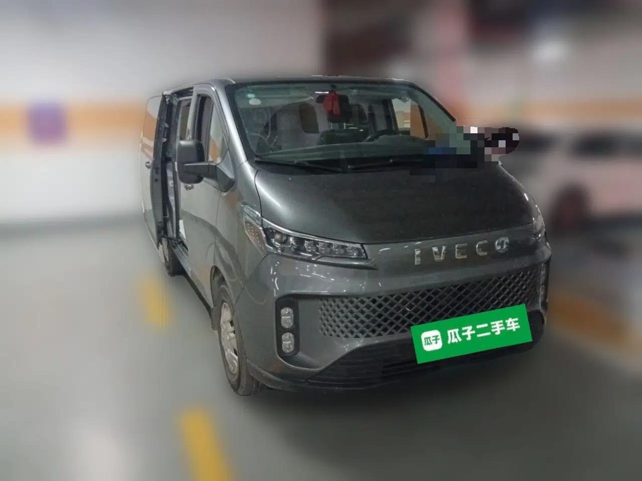 Iveco Fidato 2023 C30 Passenger Van 2.0T 93kW Manual Transmission Xingtu Edition Low Roof — миниатюра 3