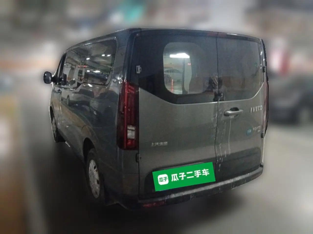 Iveco Fidato 2023 C30 Passenger Van 2.0T 93kW Manual Transmission Xingtu Edition Low Roof — миниатюра 4