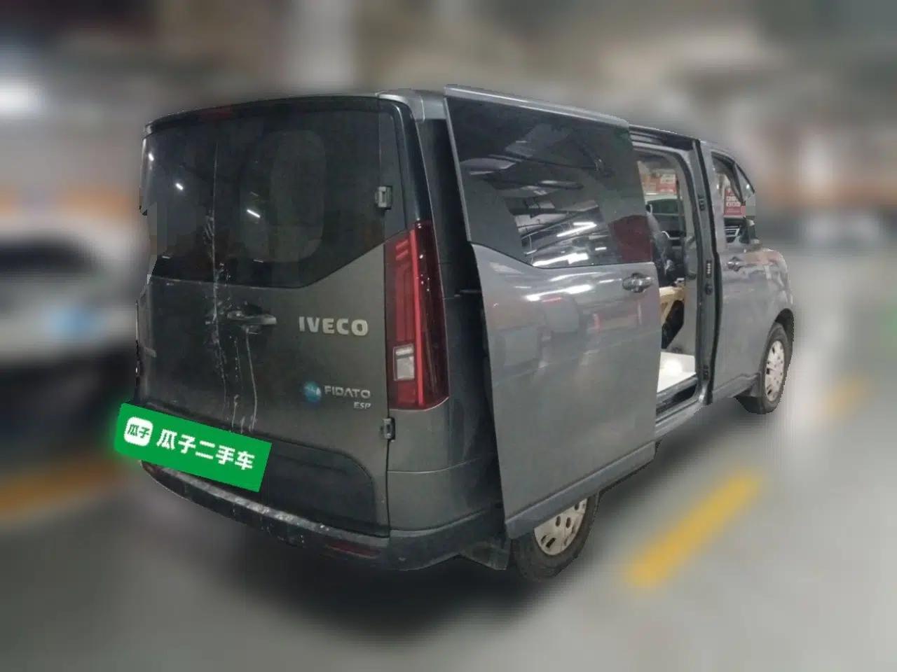 Iveco Fidato 2023 C30 Passenger Van 2.0T 93kW Manual Transmission Xingtu Edition Low Roof — миниатюра 6
