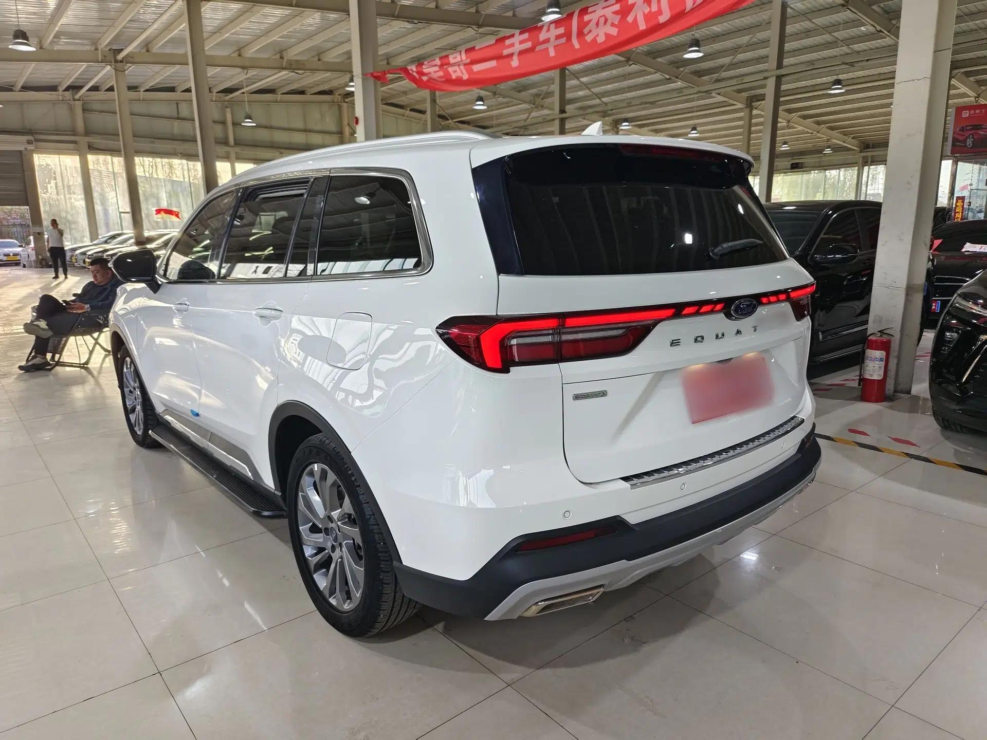 Ford Equator 2023 EcoBoost 225 Premier 7-Seater (2/3/2) — миниатюра 2