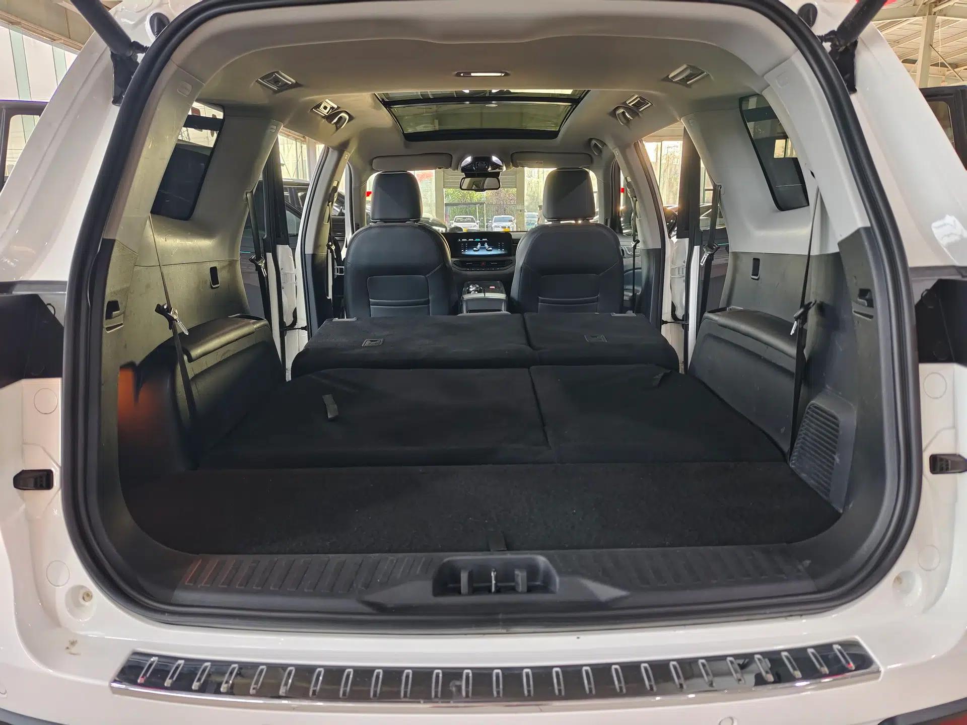 Ford Equator 2023 EcoBoost 225 Premier 7-Seater (2/3/2) — миниатюра 13