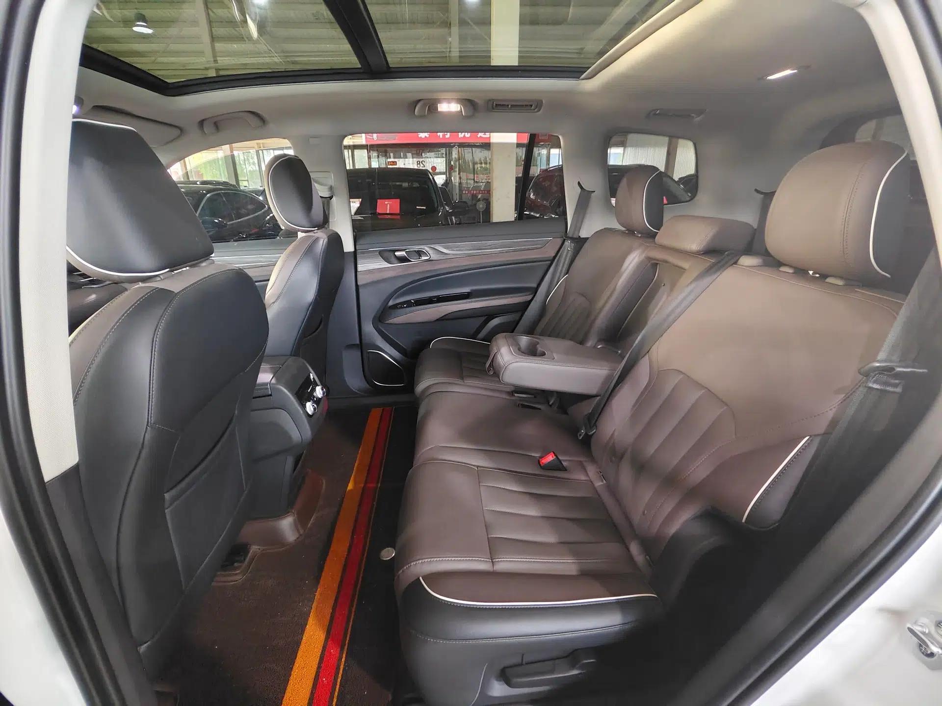 Ford Equator 2023 EcoBoost 225 Premier 7-Seater (2/3/2) — миниатюра 17