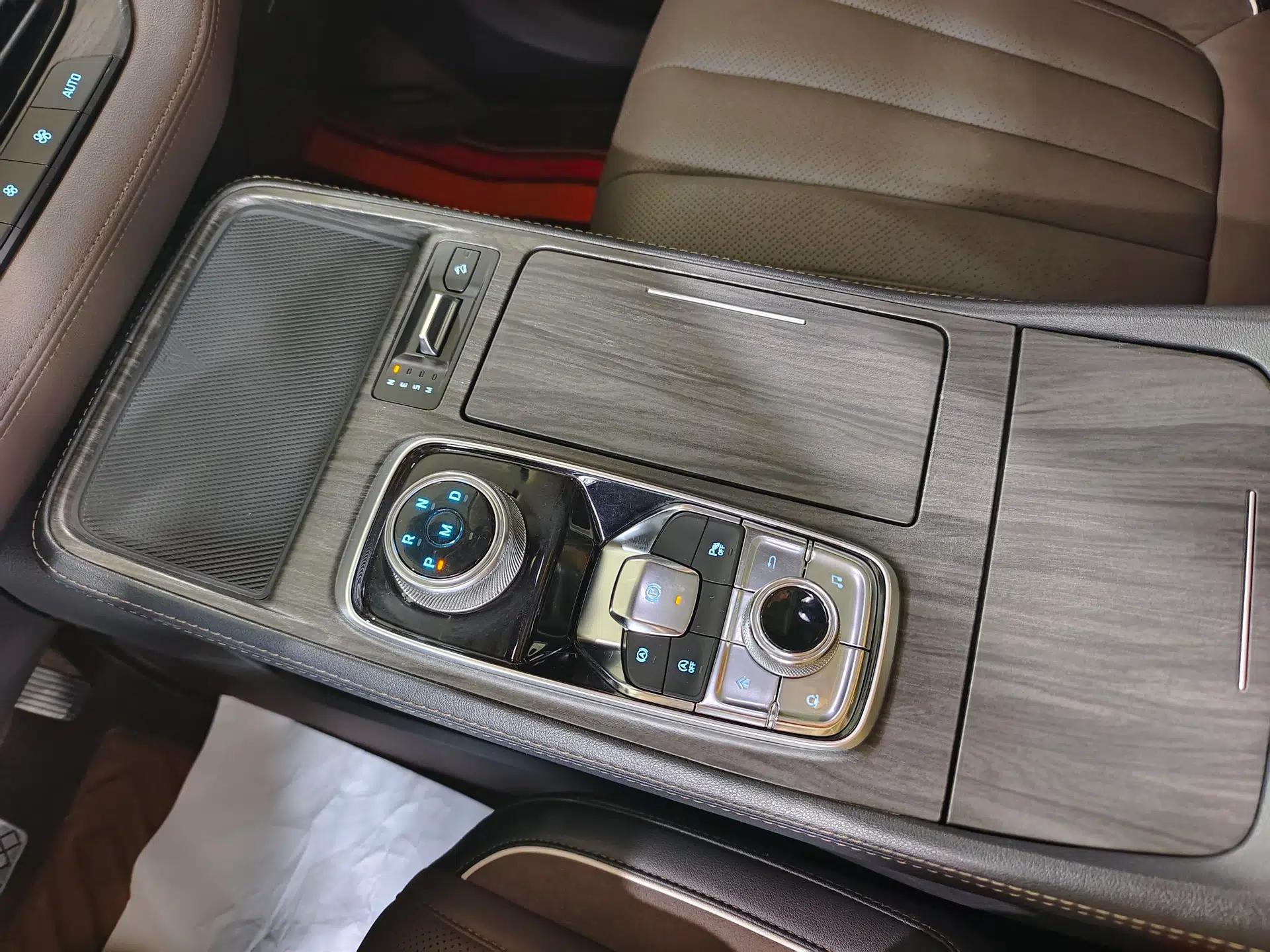 Ford Equator 2023 EcoBoost 225 Premier 7-Seater (2/3/2) — миниатюра 19