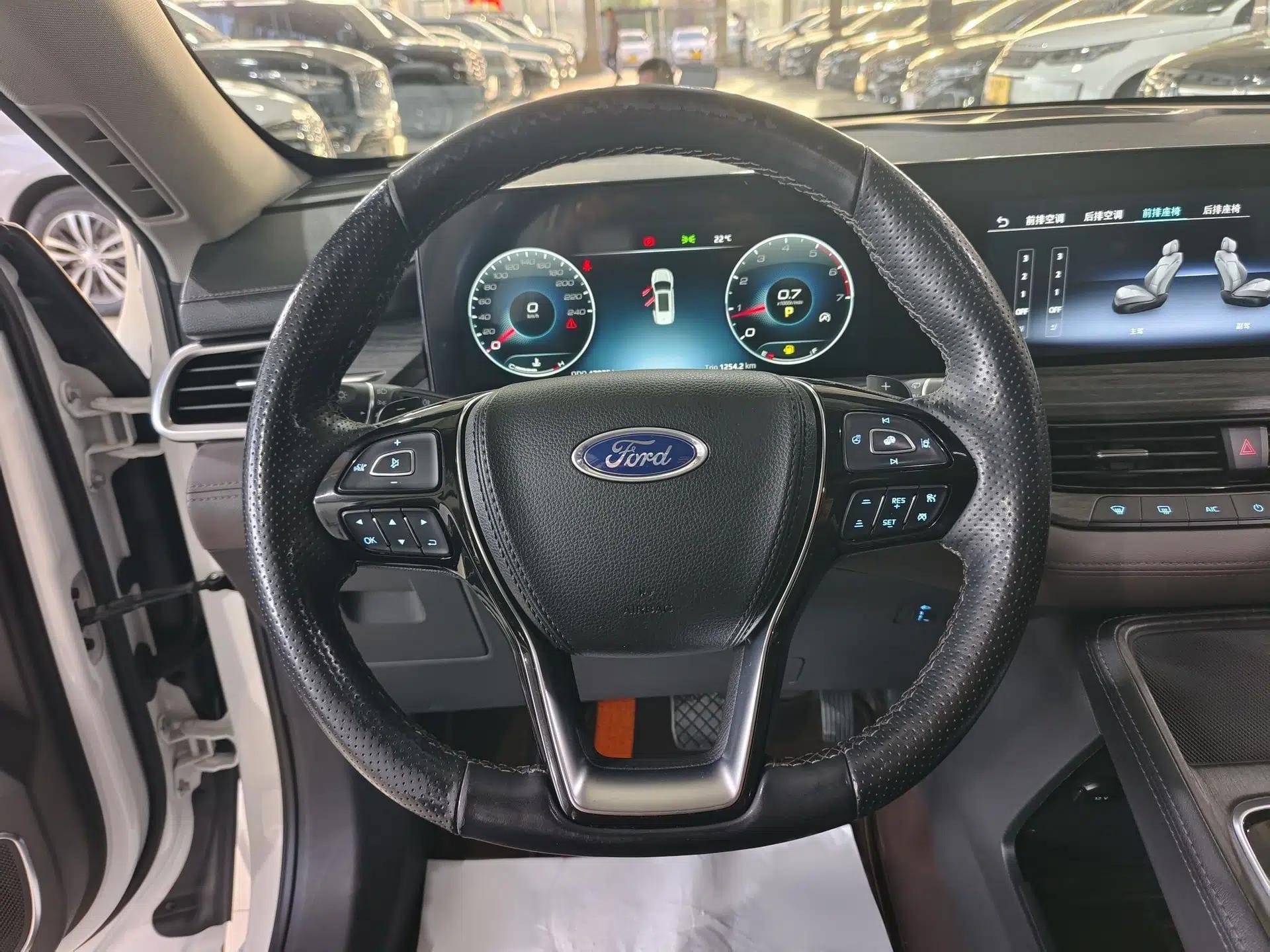 Ford Equator 2023 EcoBoost 225 Premier 7-Seater (2/3/2) — миниатюра 20