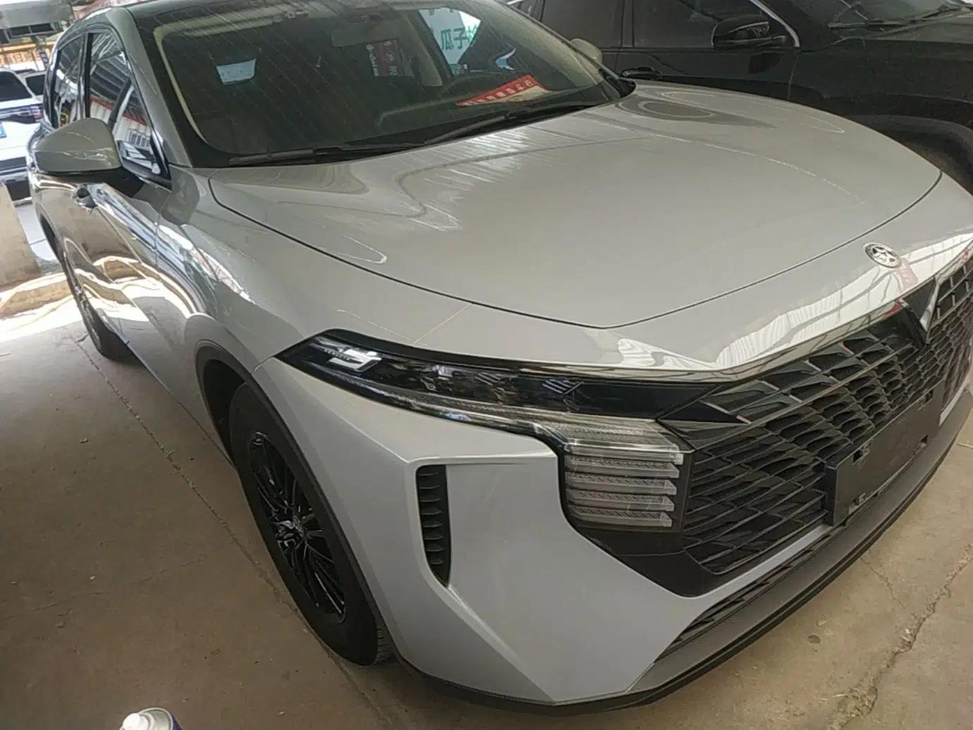 Venucia V 2021 260T Idol Edition — миниатюра 3