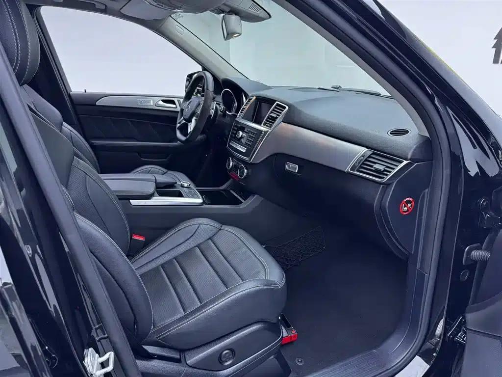 2015 Mercedes-Benz M-Class AMG ML 63 — миниатюра 20